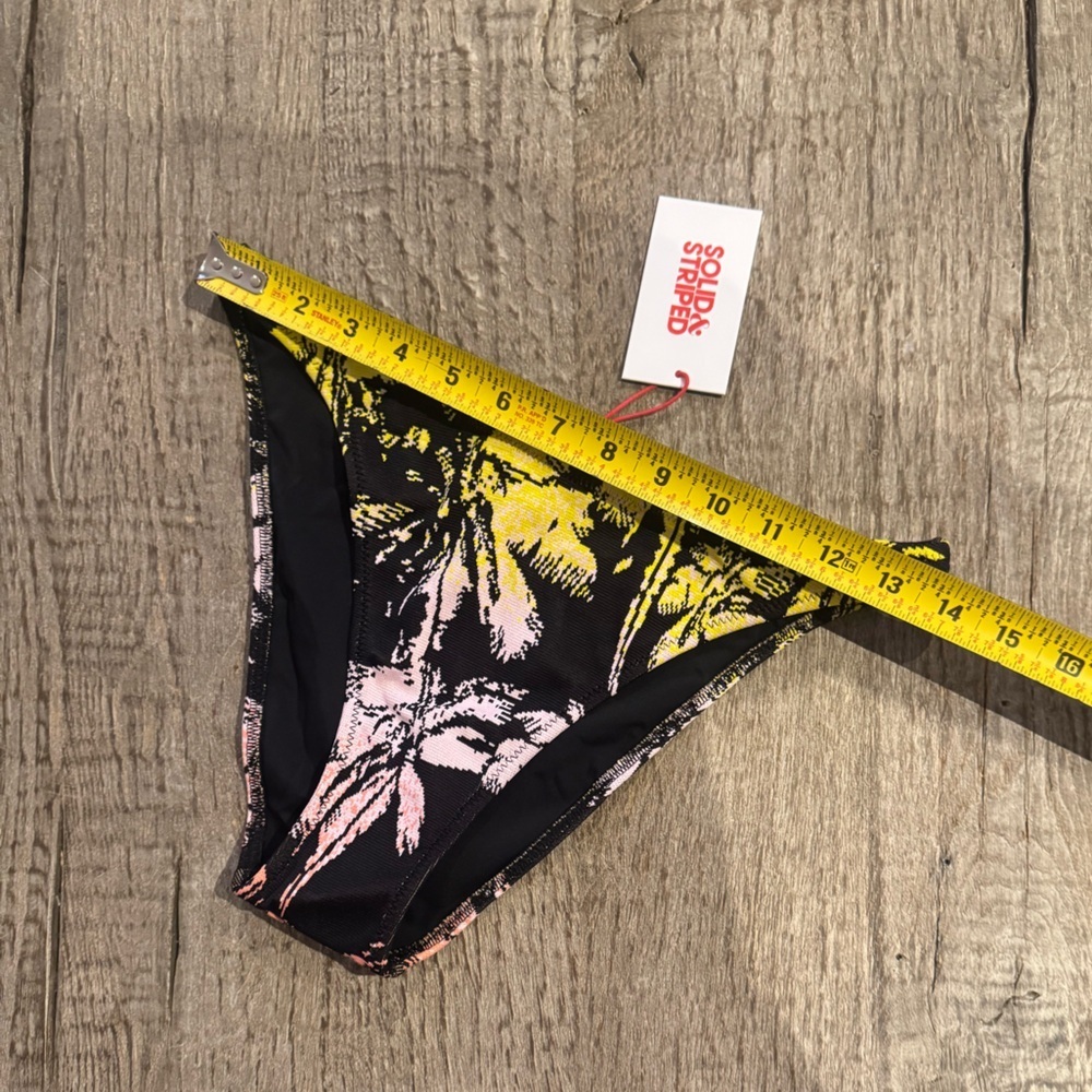 (BOTTOMS) Solid & Striped Annabelle Bikini Bottoms- Medium. - Picture 5 of 5
